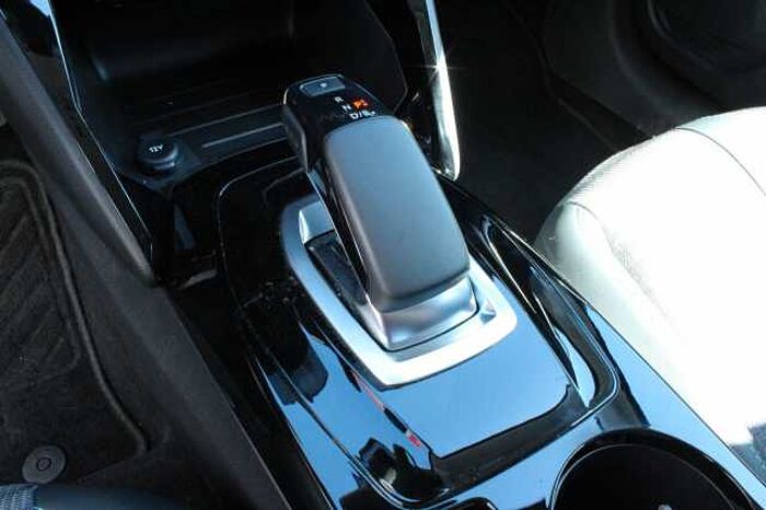 Peugeot 208 e- Allure NAVI PDC KAMERA DAB
