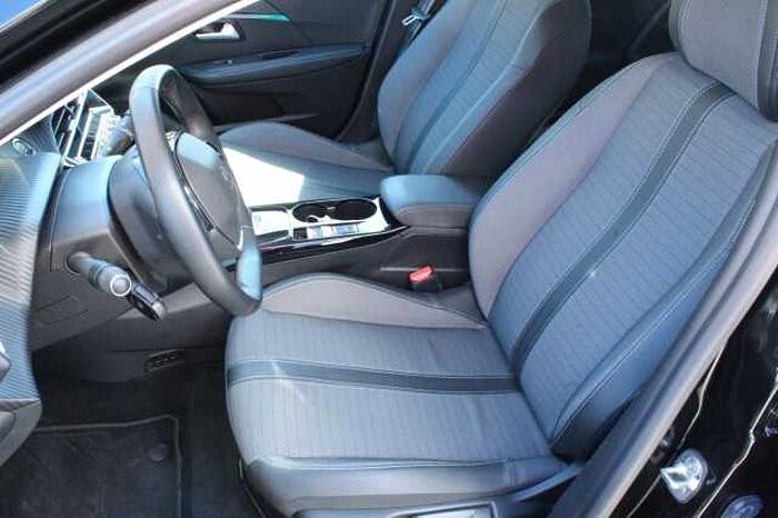 Peugeot 208 e- Allure NAVI PDC KAMERA DAB