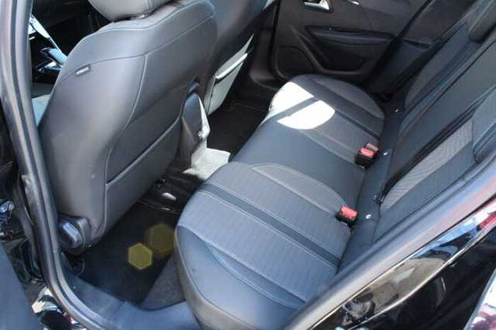 Peugeot 208 e- Allure NAVI PDC KAMERA DAB