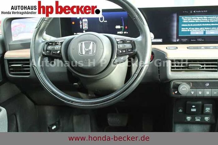 Honda e Advance VOLLDIGITAL NAVI 360°