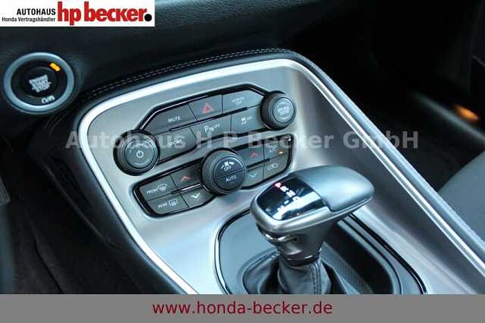 Dodge Challenger SXT V6 3.6 AUTO NAVI KAMERA PDC