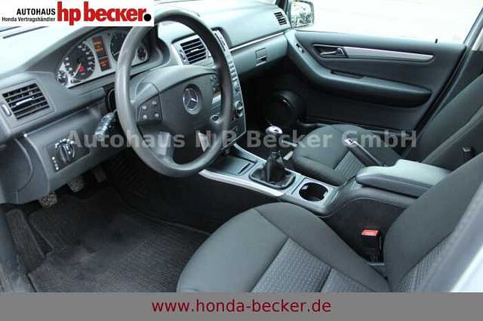 Mercedes-Benz B 200 NAVI WINTERRÄDER AHK GEPFLEGT