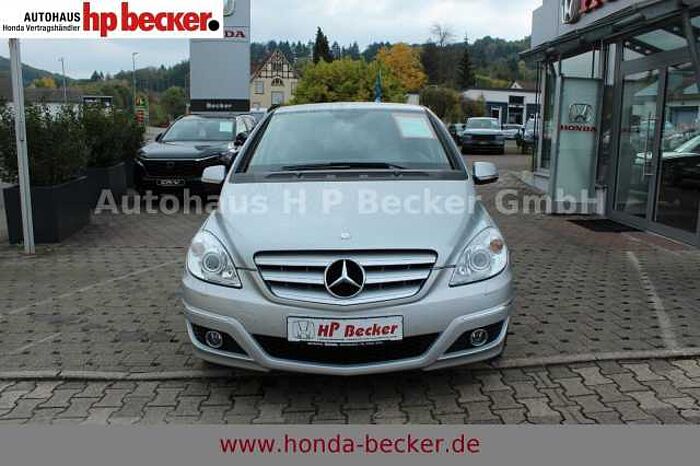 Mercedes-Benz B 200 NAVI WINTERRÄDER AHK GEPFLEGT